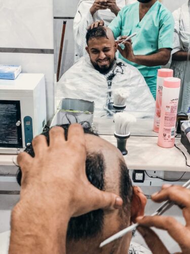 Do Men Have to Shave Their Hair After Umrah or Hajj?